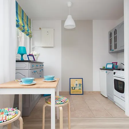 Apartment The Turquoise Studio Zelazna